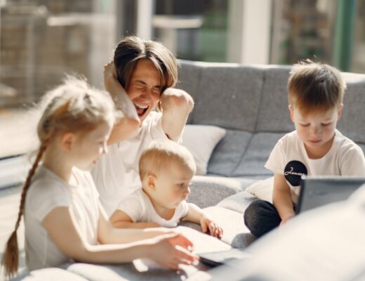 4 MOTIVI PER SMETTERE DI URLARE AL PROPRIO BAMBINO